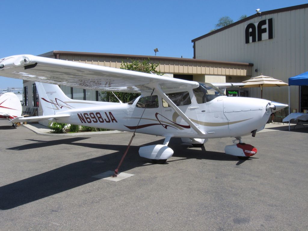 Cessna Skyhawk (N698JA) - Parked at Fullerton