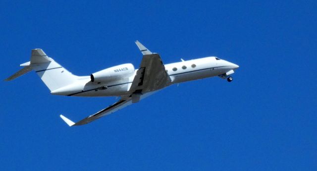 Gulfstream Aerospace Gulfstream IV (N844CB) - Shortly after departure is this 2016 Gulfstream 450 in the Spring of 2021.