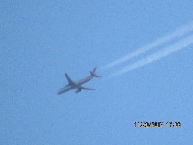 Airbus A321 (N549UW)