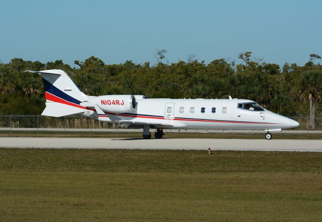 Learjet 60 (N104RJ)