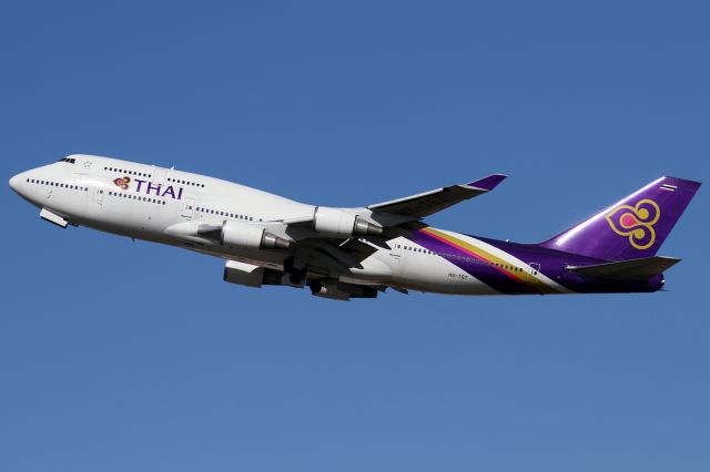 Boeing 747-400 (HS-TGT)