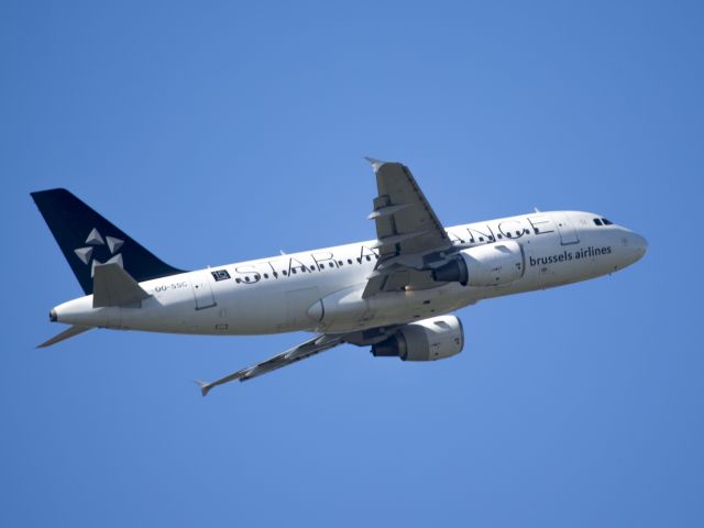 Airbus A318 (OSSC) - Departure runway 29.