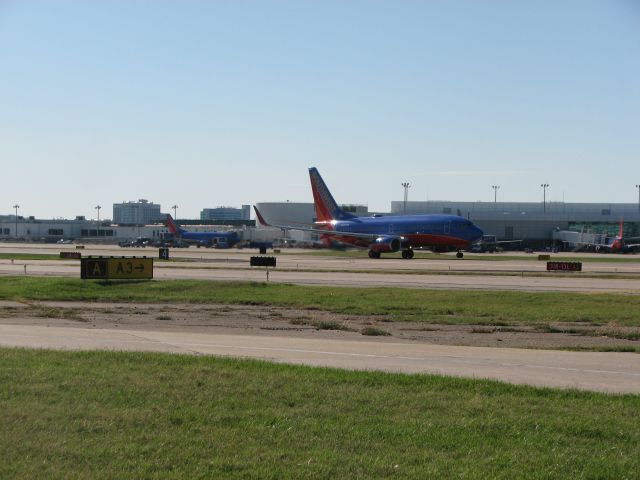 Boeing 737-700 (N944WN) - Southwest flight 223 departing Dallas for Albuquerque, NM