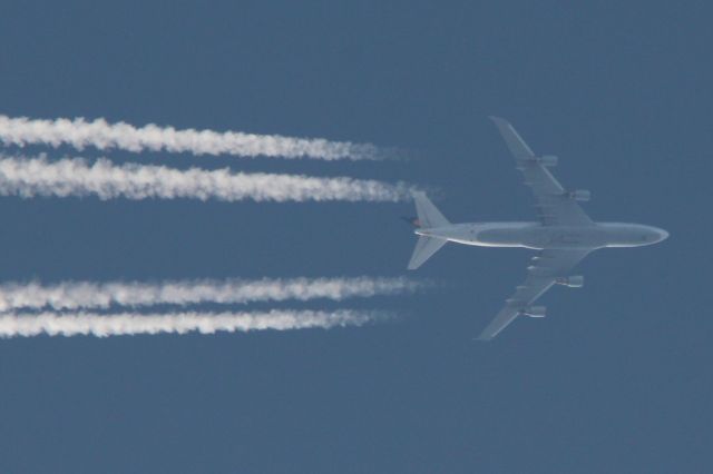 Boeing 747-400 (D-ABVH) - DLH454 overhead Manchester 17 Feb 13
