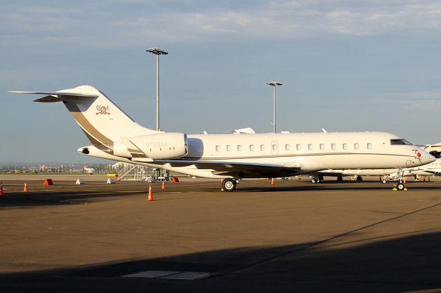 Bombardier Global 5000 (N755RA)