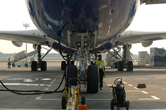 BOEING 747-8 (G-GSSF)