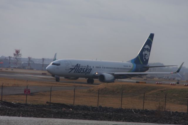 Boeing 737-700 (N524AS)