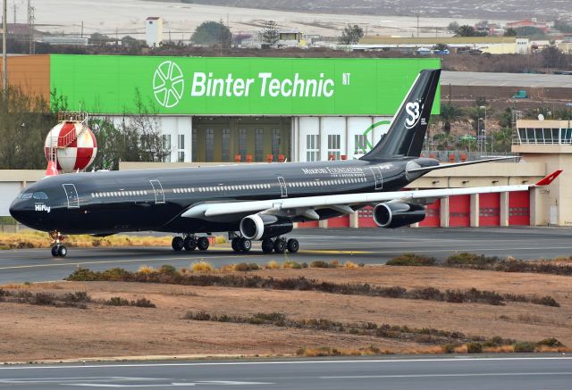 Airbus A340-300 (9H-TQM)