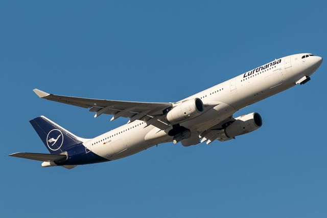 Airbus A330-300 (D-AIKI)