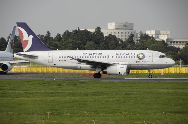 Airbus A319 (B-MAX) - Departure st Narita Intl Airport R/W16R on 2012/07/28