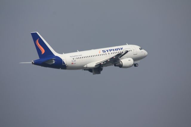 Airbus A319 (TS-IEF)