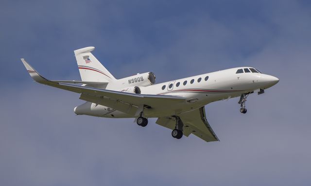 Dassault Falcon 50 (N980S) - Runway 02L arrival @KDPA.