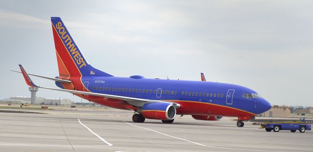 Boeing 737-700 (N707SA)