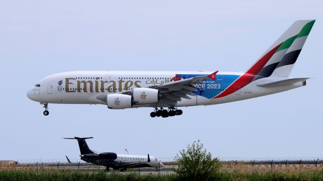 Airbus A380-800 (A6-EOE)