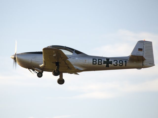 Piaggio P-149 (N149DD) - Take off runway 26.