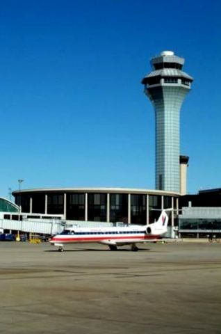 Embraer ERJ-145 — - American Eagle in the H alley at ORD.