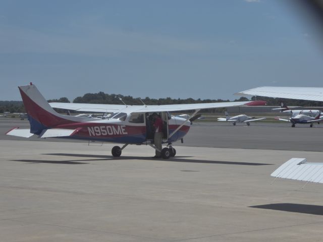 Cessna Skylane (N950ME)