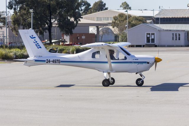 JABIRU Jabiru J160 (24-4978) - Jabiru J160C (24-4978) taxiing at Wagga Wagga Airport.