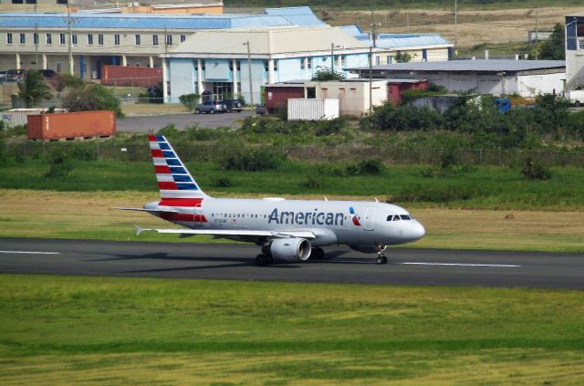Airbus A319 (N716UW)