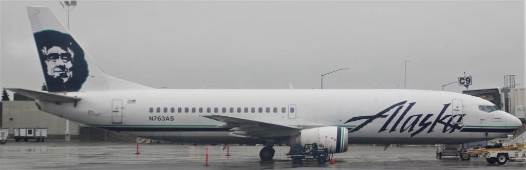 BOEING 737-400 (N763AS)
