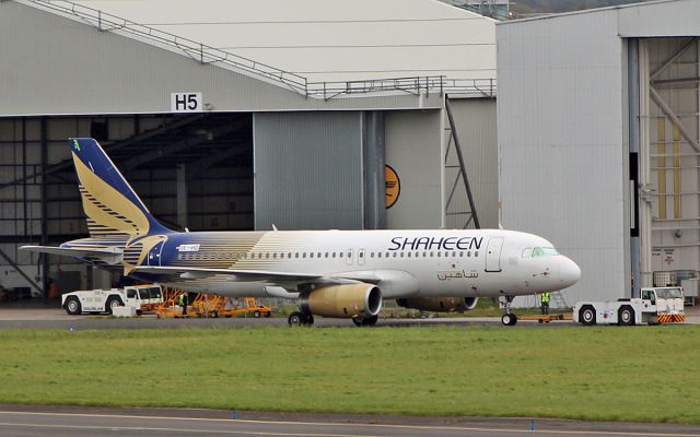 Airbus A320 (OE-IHD) - shaheen air a320-232 oe-ihd at shannon 19/10/18.