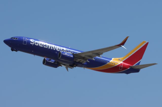 Boeing 737-800 (N8538V) - Fri, Jul 10, 2020 at 10:35 AM