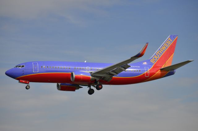 BOEING 737-300 (N346SW)