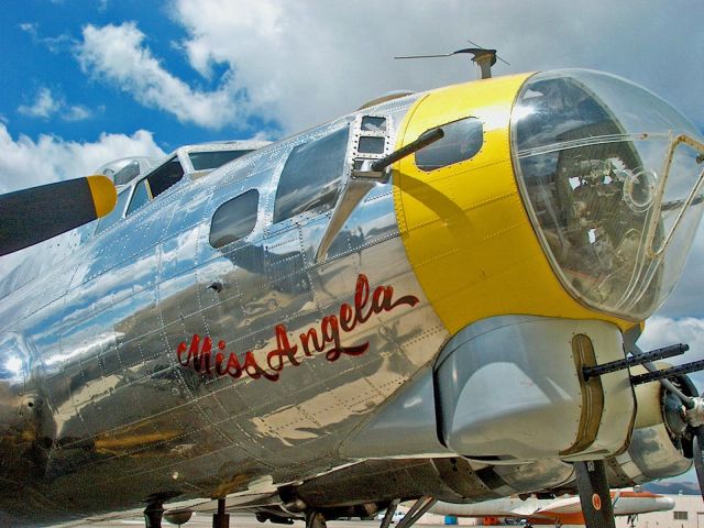 Boeing B-17 Flying Fortress —