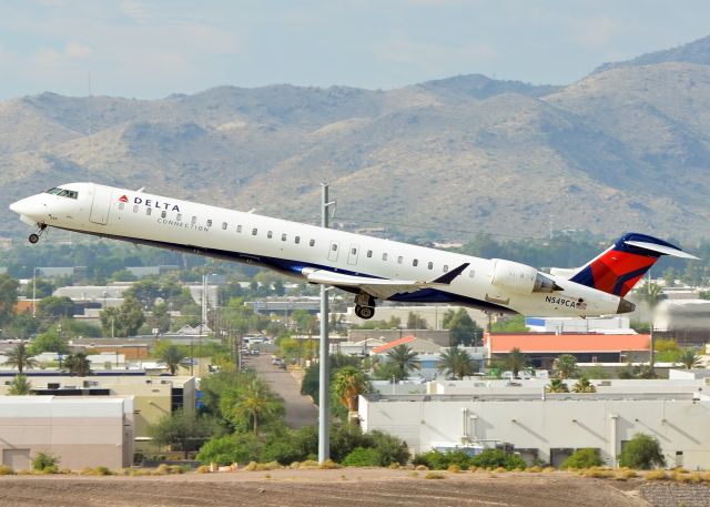 Canadair Regional Jet CRJ-900 (N549CA)