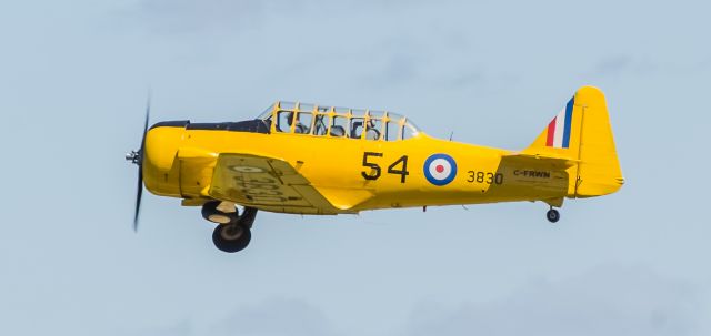 North American T-6 Texan (C-FRWN) - HARVARD #54 (MK2 C-FRWN)