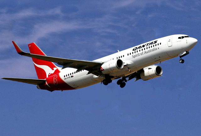 Boeing 737-800 (VH-VYE) - QANTAS BOEING 737-838 - REG VH-VYE (CN 33993/1712) - ADELAIDE INTERNATIONAL SA. AUSTRALIA - YPAD 14/11/2014