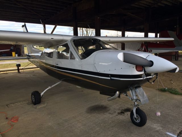 Cessna Cardinal (N52093) - In the Hangar