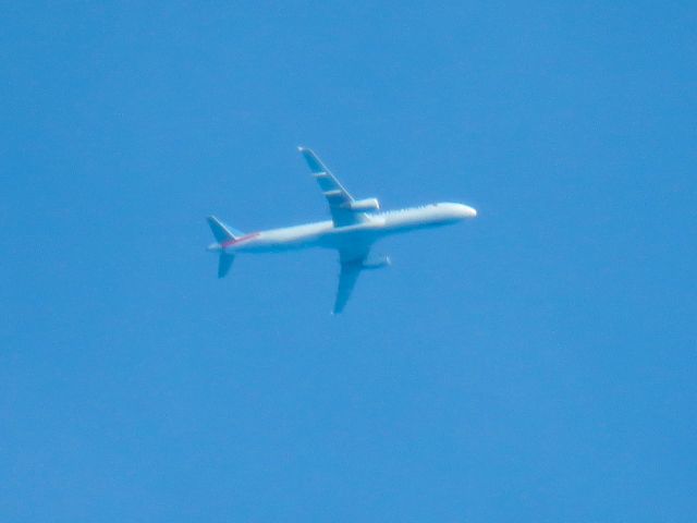 Airbus A321 (N982VJ)