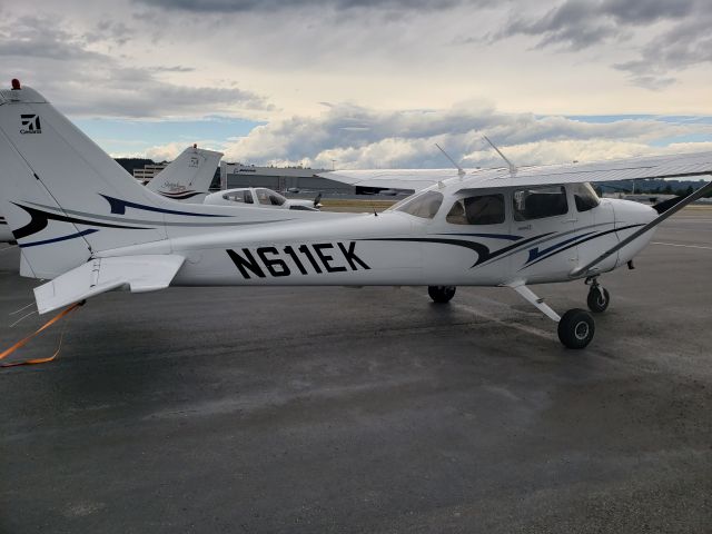 Cessna Skyhawk (N611EK)