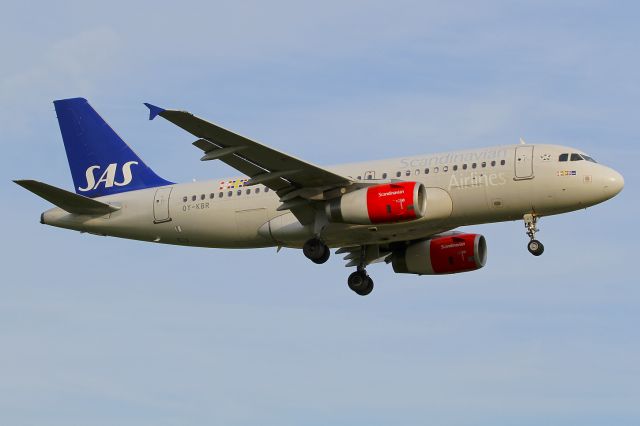 Airbus A319 (OY-KBR) - 05 June 2012