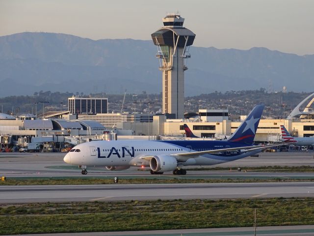 Boeing 787-8 (CC-BBG) - a rel=nofollow href=http://flightaware.com/live/flight/CCBBG/history/20170304/1720Z/SPJC/KLAXhttps://flightaware.com/live/flight/CCBBG/history/20170304/1720Z/SPJC/KLAX/a