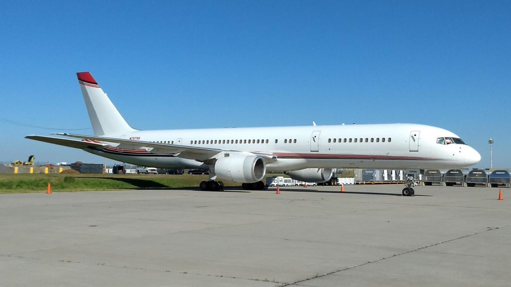 Boeing 757-200 (N757SS) - ******SELECT FULL FOR HD******br /br /br /br /br /br /The Arizona Coyotes' plane parked on the cargo ramp in Buffalo, NY!br /br /br /br /br /br /******SELECT FULL FOR HD******