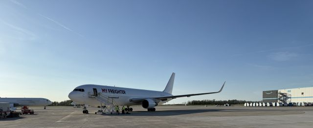 N475CM — - On the ramp at KILN