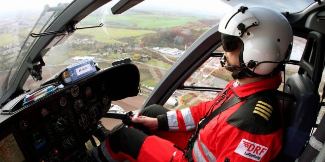 Eurocopter EC-635 (D-HDRS) - Quelle: DRF - photographer with flight event ! photographer = Andreas Glöckner  ( EC - 135 rescue Helicopter ) for the grumbler - to fly Heli you need both hands !