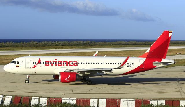 Airbus A320 (N755AV)