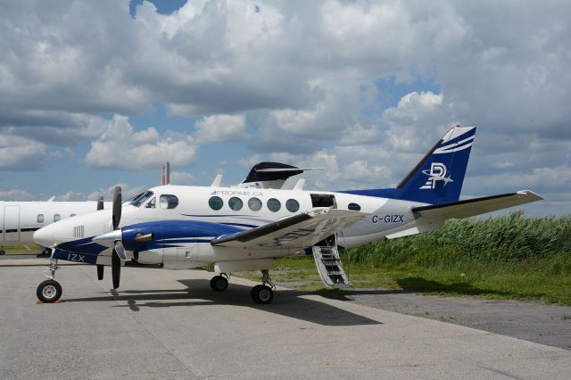 Beechcraft King Air 100 (C-GIZX)