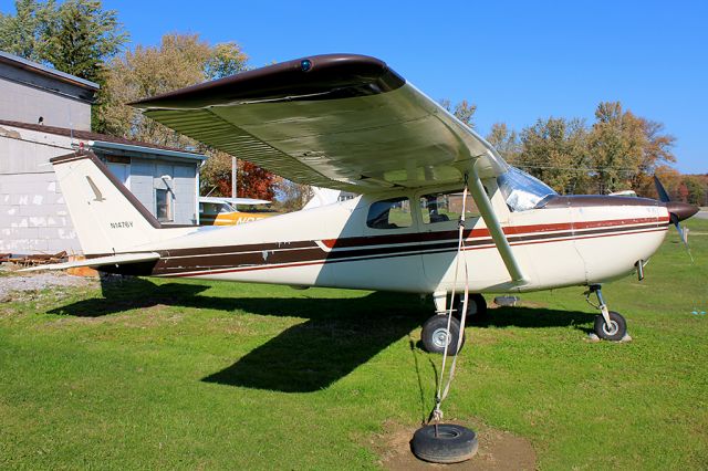 Cessna Skyhawk (N1476Y)