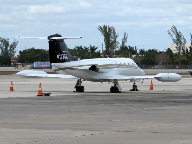 Learjet 25 (N127GB) - A very powerful aircraft, well ahead of its time.