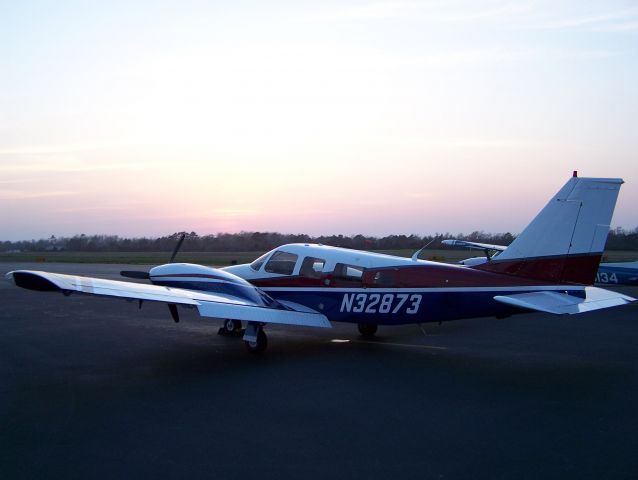 Piper Seneca (N32873)