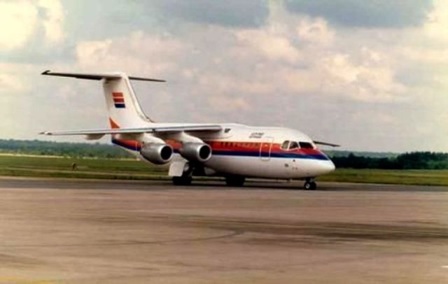 Avro Avroliner (RJ-70) — - Presidential Airways BAe146 at IAD 1987