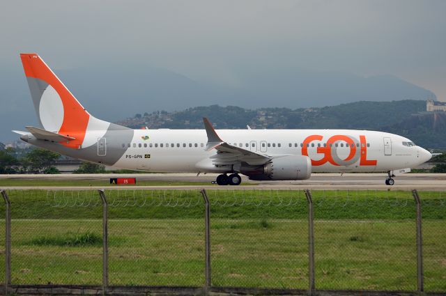 Boeing 737-700 (PS-GPN)