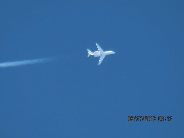 Bombardier Challenger 300 (N357TW)