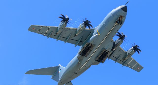 AIRBUS A-400M Atlas (F-RBAG) - French air force F-RBAG departing TNCM St Maarten