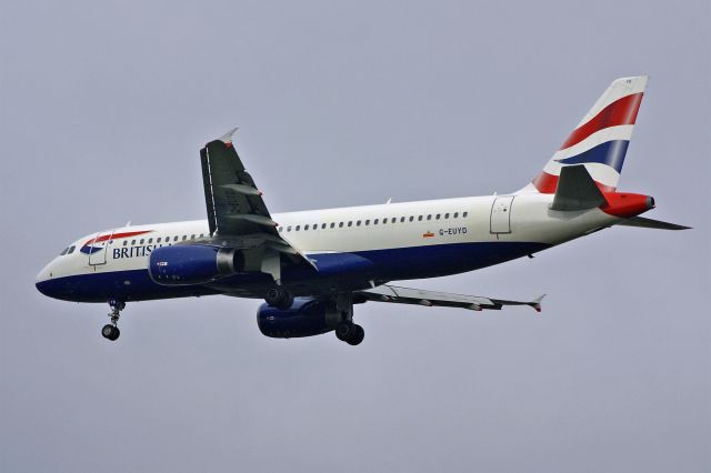 Airbus A320 (G-EUYD) - Airbus A320-232, British Airways, G-EUYD, 14.Oct.2022, EGLL London Heathrow, Waye Ave Park