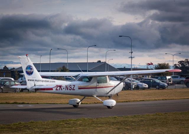 Cessna 152 (ZK-NSZ)